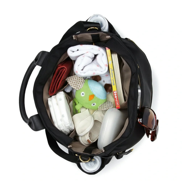 Skip Hop Chelsea Diaper Satchel Black - Picture 3 of 8